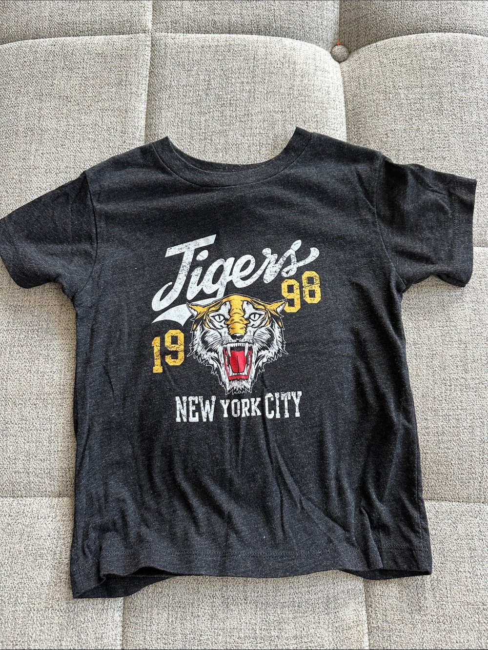 Black 'Tigers' Graphic Tee - New York City